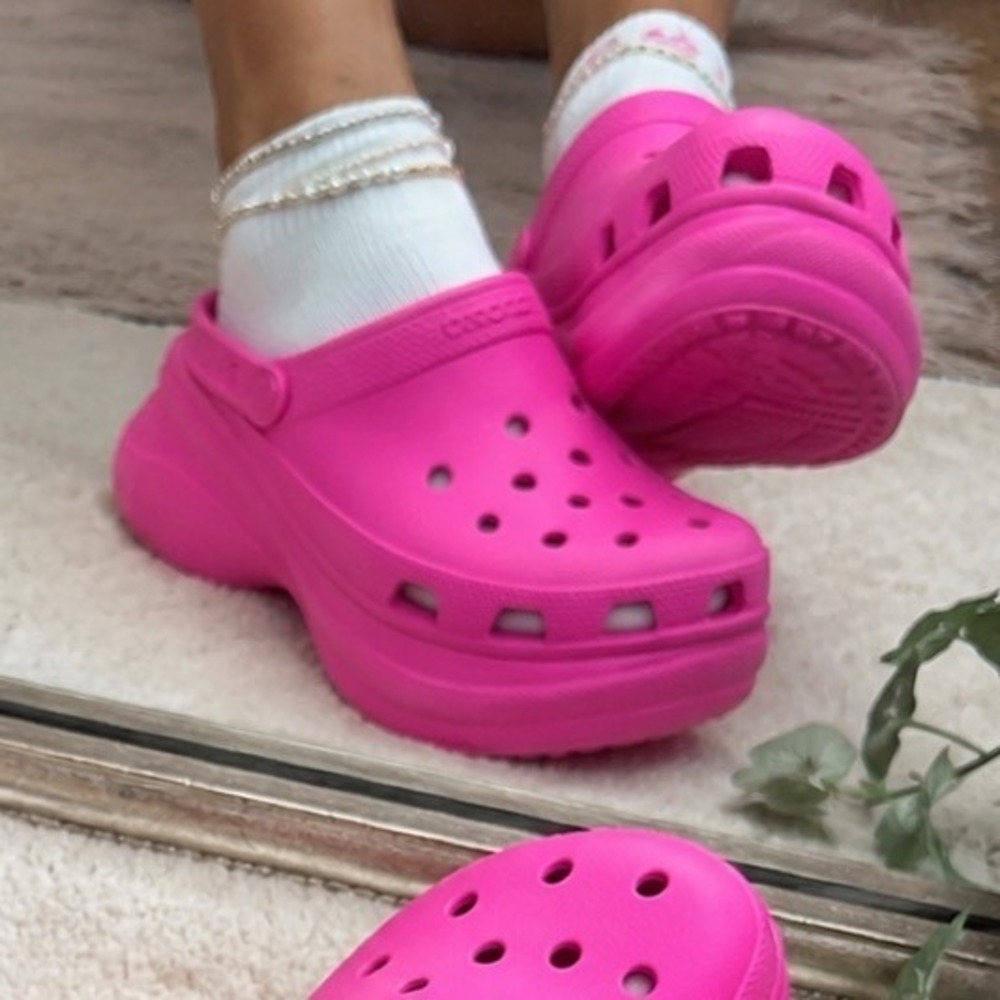 Crocs Bubble Crush Clog Hot Pink Platform Clogs Women's Size 10 Barbiecore